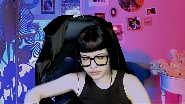 Chatroom XXX en direct de MeganBlosom