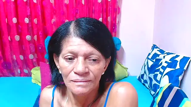 SLUTTYROXY – Live XXX-chat