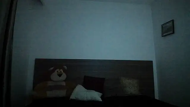 your_d0ll1 在線直播表演