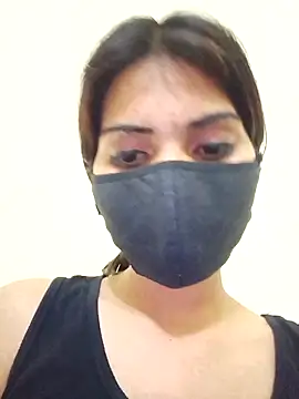 Lovely--girl: διαδικτυακό σόου στην κάμερα