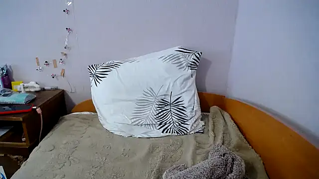 Shiny_gine Chat XXX live