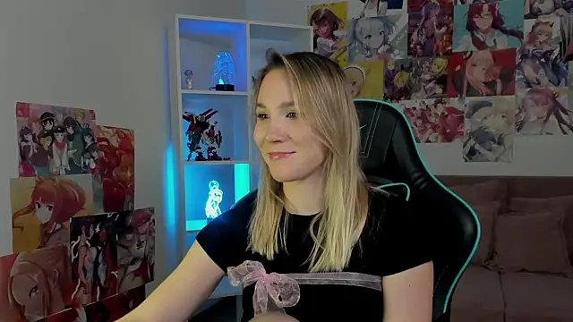 ElaraVoltage's Live XXX Chat