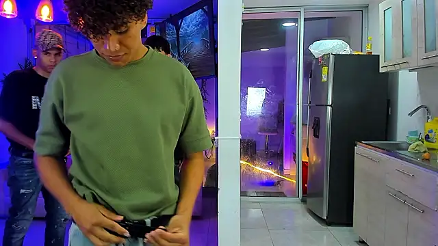 Houseofwarrios webkamerás műsora