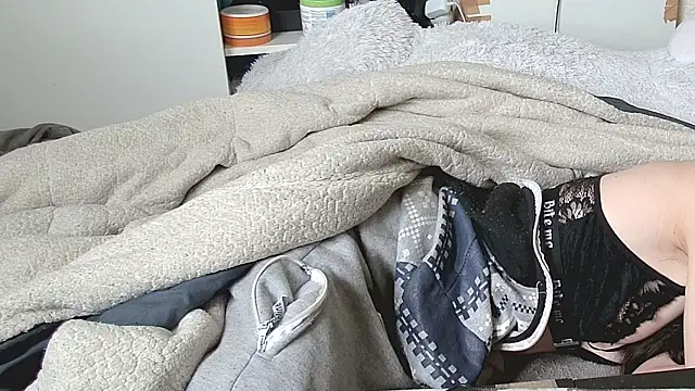 Chat XXX ao vivo de CeriseLapine