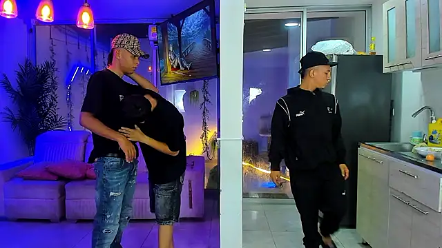 HouseofwarriosのライブXXXチャット