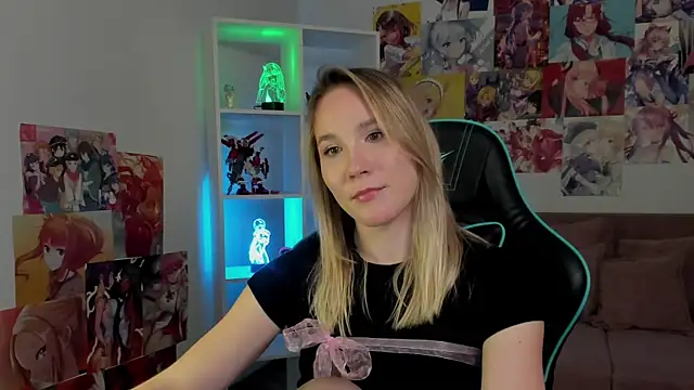 ElaraVoltage Chat XXX in diretta