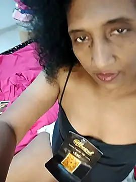 Chat XXX en directo de Aishamara