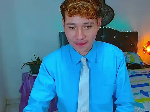 _Santi2 Show in webcam