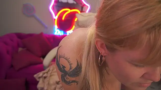 Sembang XXX Secara Langsung BellaLaPetit