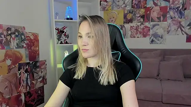 ElaraVoltage's Live XXX Chat