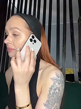 Chat XXX ao vivo de LittleFox___