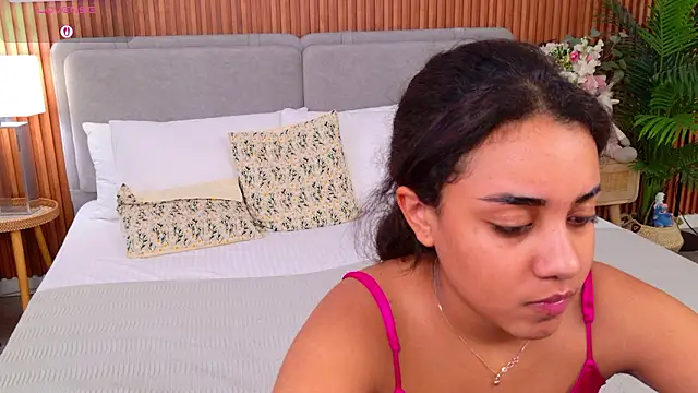 Luna_Cortier's Live XXX Chat