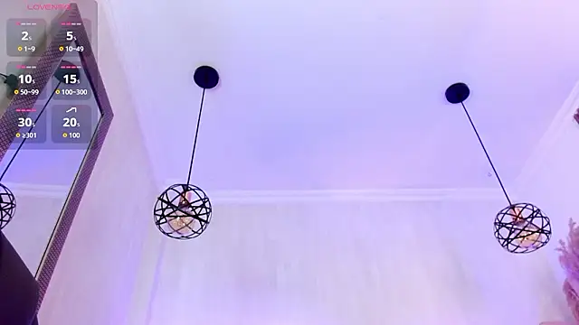 Chat +18 de Amara_Davis1 ao vivo