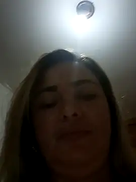 Chat XXX ao vivo de lucy_estrr