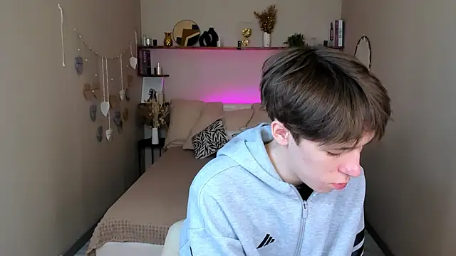 Show modela MarkBranston na web-kameri