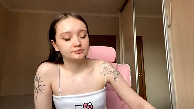 XXX chat uživo modela TrulaPhay