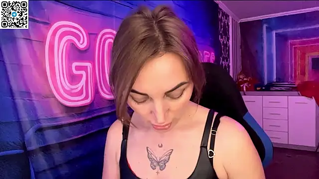 Vellora_ Chat XXX live