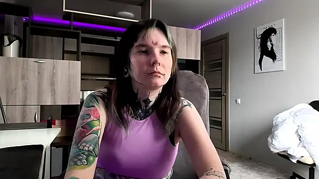 Chatroom XXX en direct de HighelikeGirl