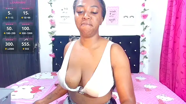 CiaraEbony's Live XXX Chat