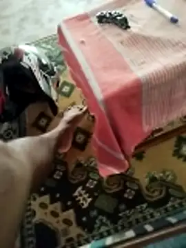 Sweetfuck2002's Live XXX Chat