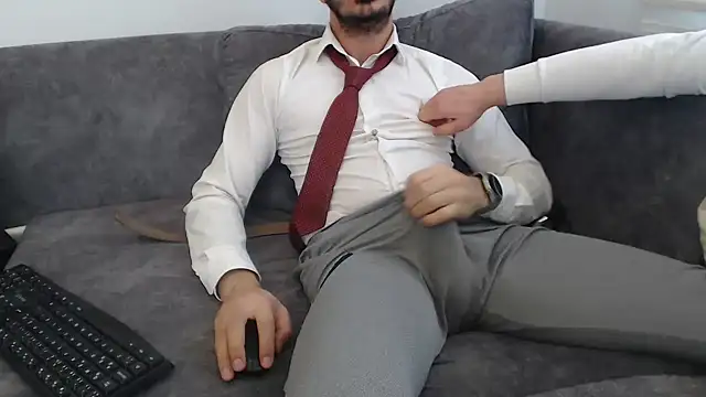 Naughtb0yのウェブカメラショー