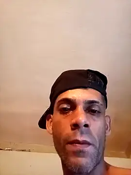 Chat +18 de Chiquitoperopeligroso4 ao vivo