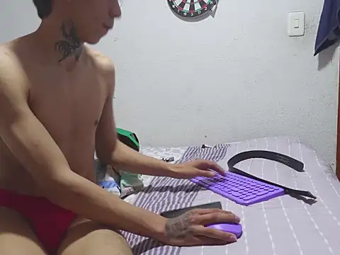 Trevordonson_milfのライブXXXチャット