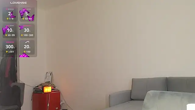 M1ssShyMira's Webcam Show