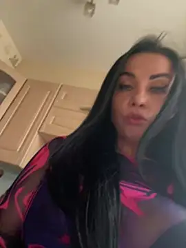 CrazzyChicks Adlı Modelin Web Kamerası Şovu