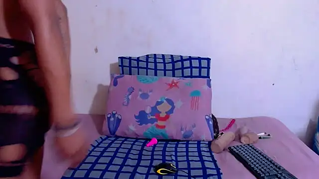 Nikistickyxx25: απευθείας συνομιλία ΧΧΧ