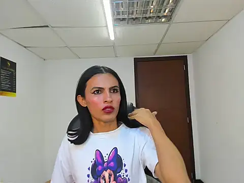 دردشة Aisha_hotts777 الجنسية المباشرة