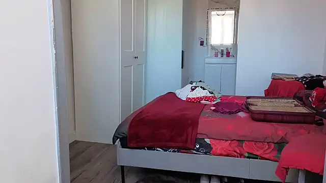 HotSpicyGujju Adlı Modelin Canlı XXX Sohbeti