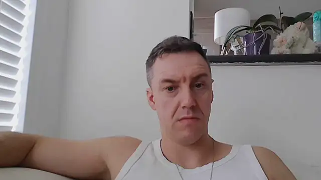 Pertunjukan Kamera Web ploki2180