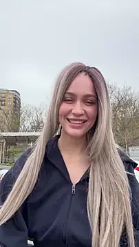 دردشة KikiWatson الجنسية المباشرة