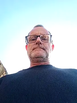 nard53 Show in webcam