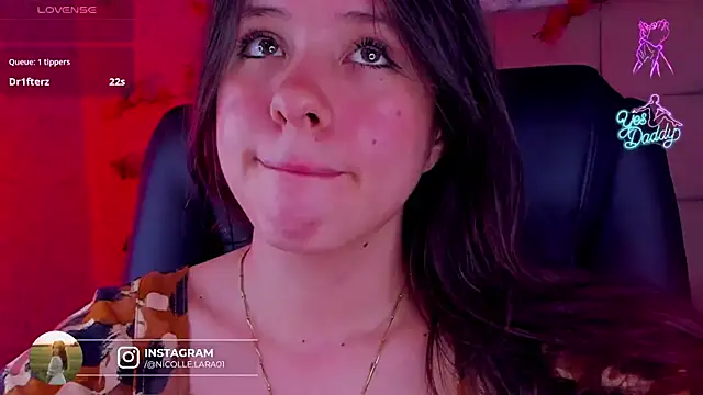 XXX chat uživo modela Kitty_Rose_CS