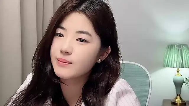 Nicole20266 Adlı Modelin Canlı XXX Sohbeti