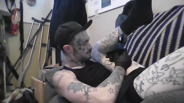 SWAGGDaddy93 现场XXX聊天