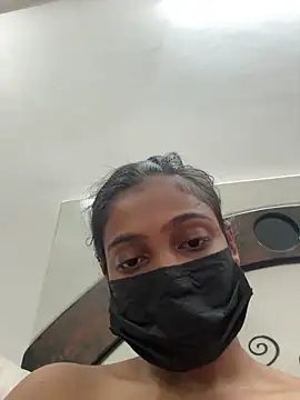 Show modela HeerStd na web-kameri