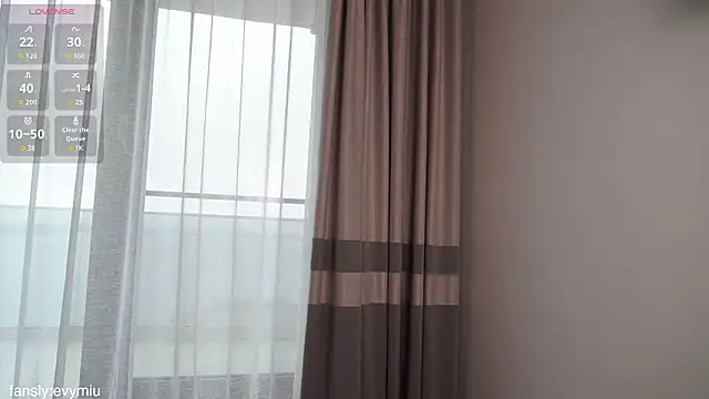 evy_miu লাইভ XXX চ্যাট