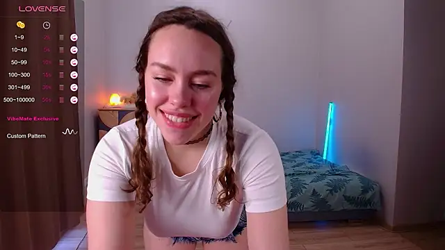 Monroe_Linger Chat XXX in diretta