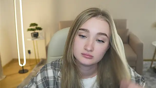 VioletteClaire's Live XXX Chat