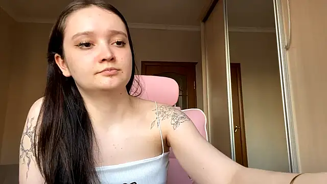 Онлайн чат XXX TrulaPhay