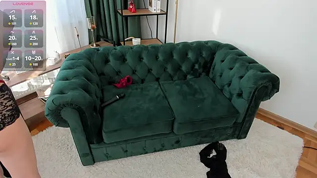 SerrenaAaのライブXXXチャット