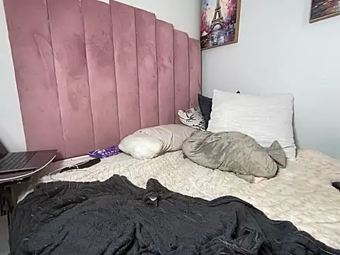 MissLola27 Chat XXX live