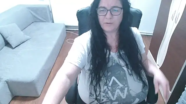 mayabbw50tits' Webcam Show