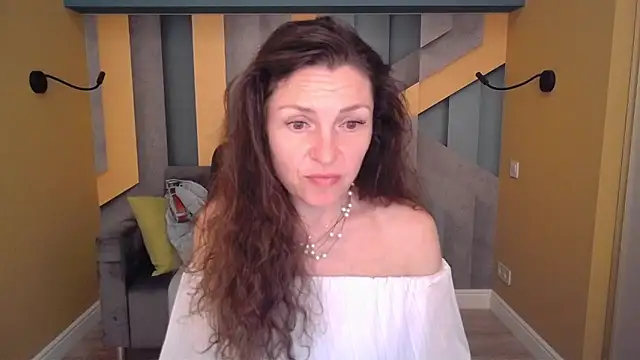 EllaLong's Live XXX Chat