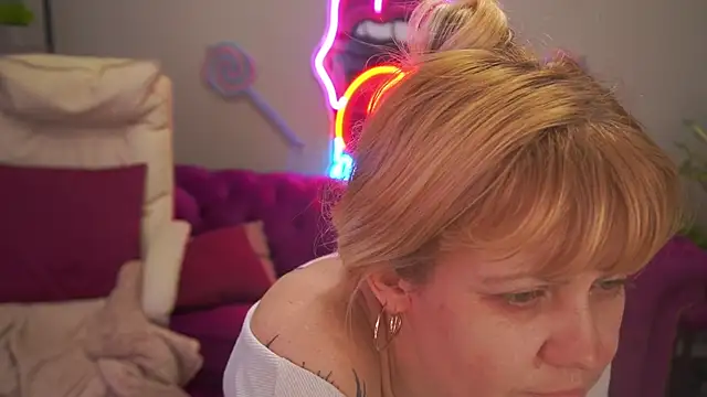 Chat XXX ao vivo de BellaLaPetit