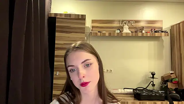 Chatroom XXX en direct de PollyDream