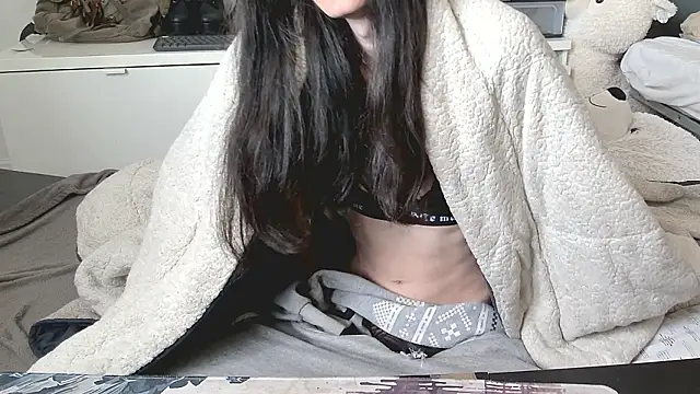 Pertunjukan Kamera Web CeriseLapine